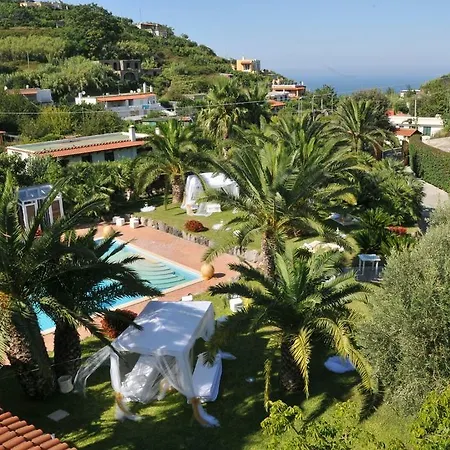 Annalaura Villa *